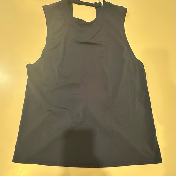 Sleeveless Fabletics Black Top Size Small - Picture 1 of 3